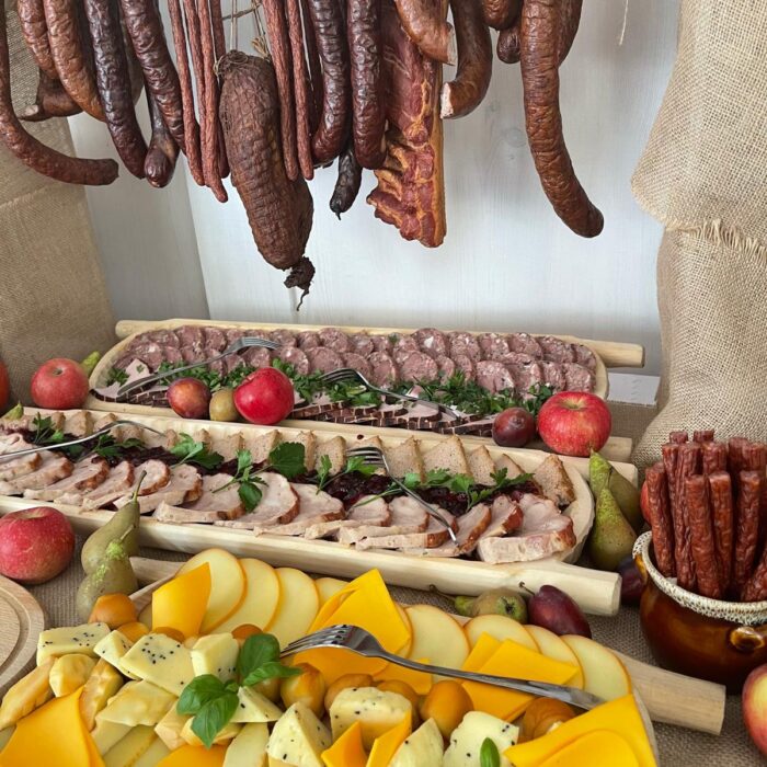 jedzenie serwowane w restauracji